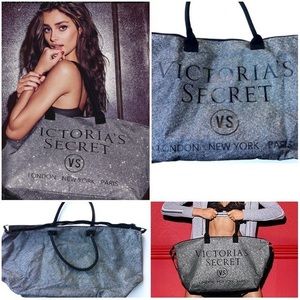 Must Go‼️ NWOT Victoria Secret Sparkle Travel Duffle Bag. Read Description 👇 .